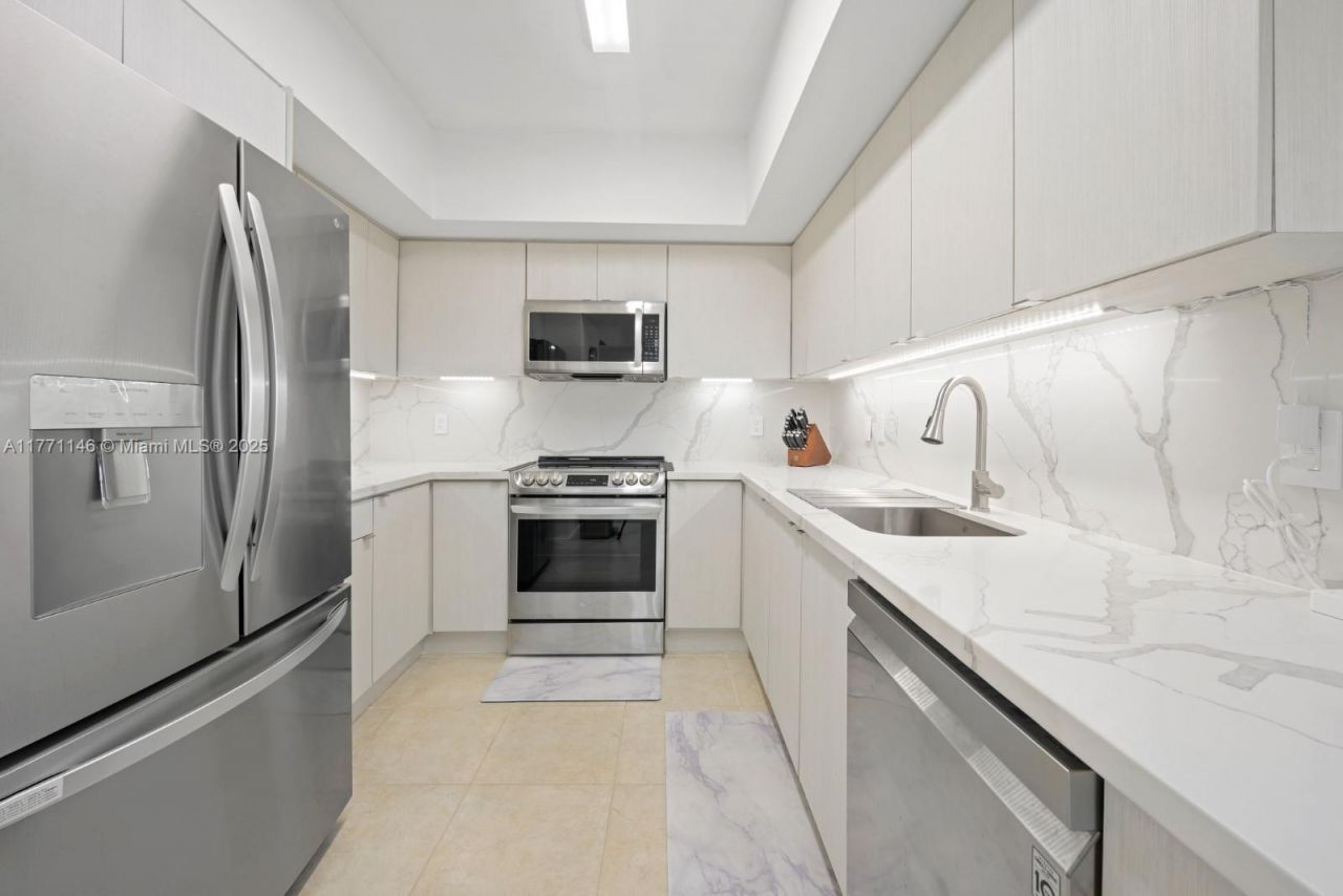 16699 Collins Ave, Unit 3306, Sunny Isles Beach, FL 33160 Photo