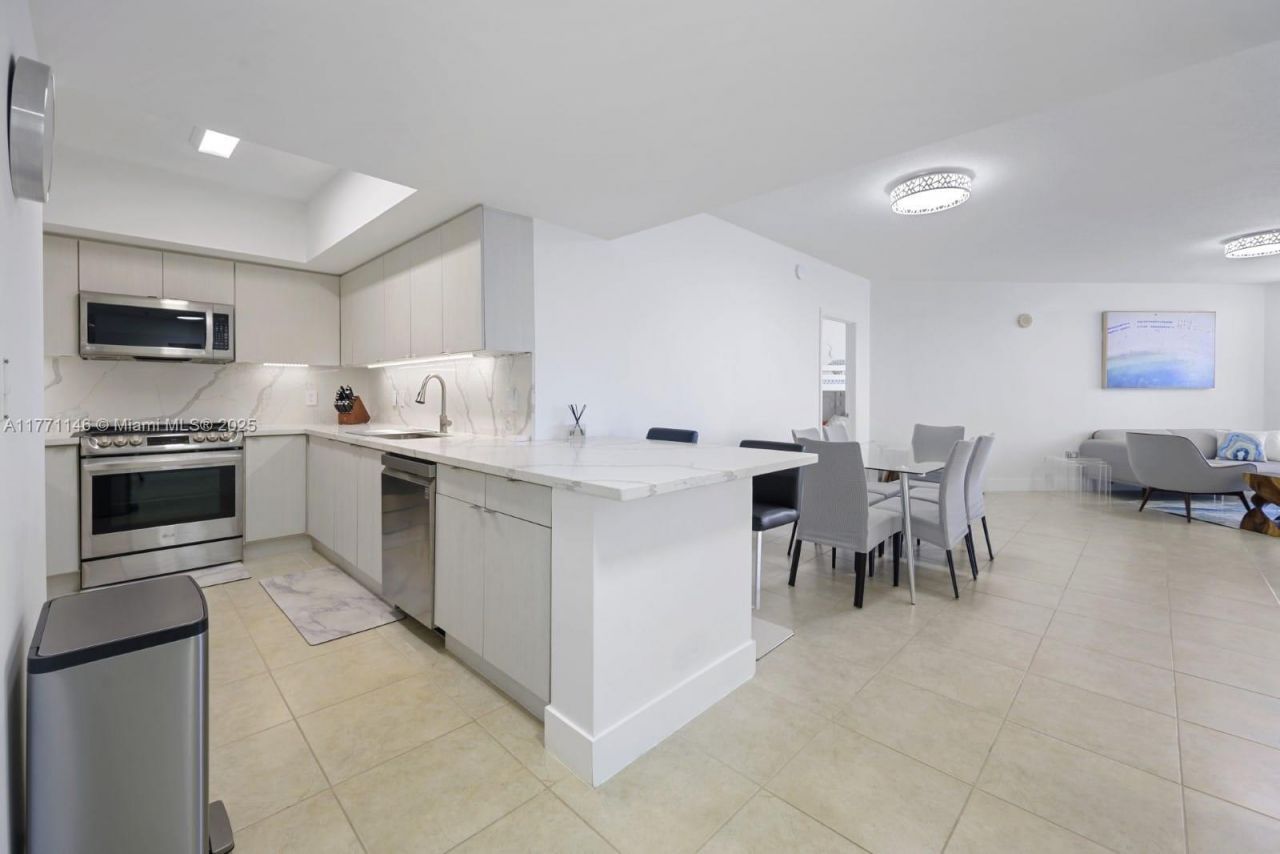 16699 Collins Ave, Unit 3306, Sunny Isles Beach, FL 33160 Photo