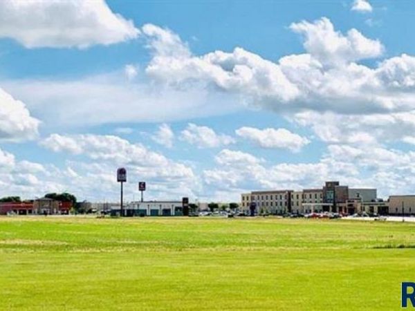 Lot9, Blk1 Wilbert Square Addition, Brookings, SD 57006