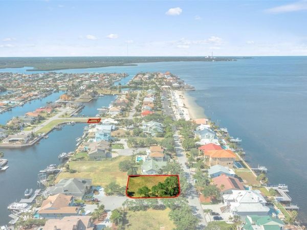 5650 WESTSHORE DRIVE, NEW PORT RICHEY, FL 34652