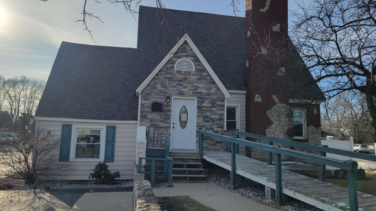 305 N State Street, Oscoda, MI 48750 Main Photo