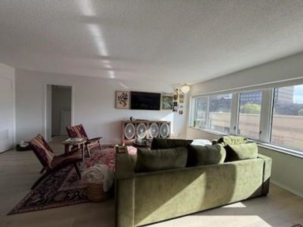 4545 Wornall Road, Kansas City, MO 64111