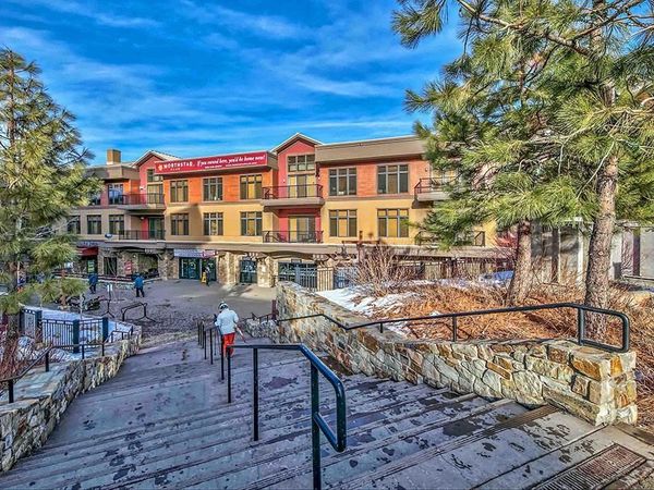 2100 North Village Drive, Truckee, CA 96961
