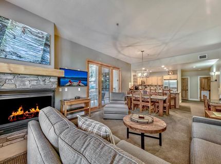 2100 North Village Drive, Truckee, CA 96961 Photo