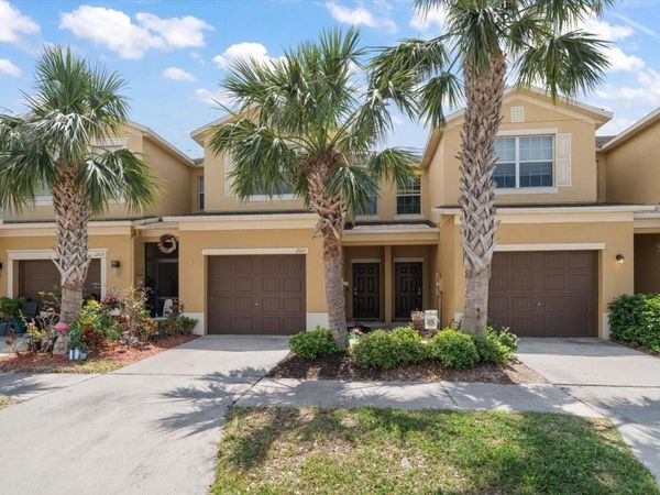 2011 HAWKS VIEW DRIVE, RUSKIN, FL 33570