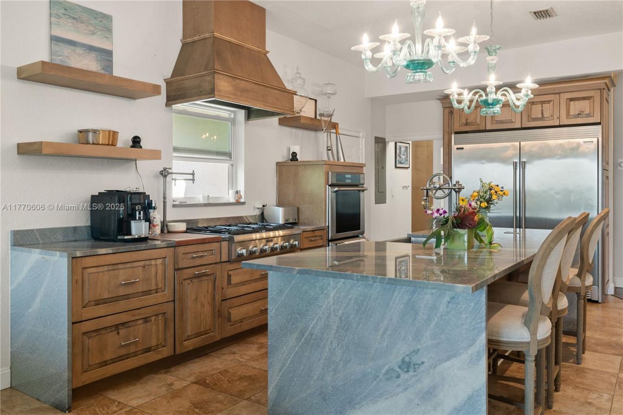 120 Coco Plum Rd S, Key Largo, FL 33037 Photo