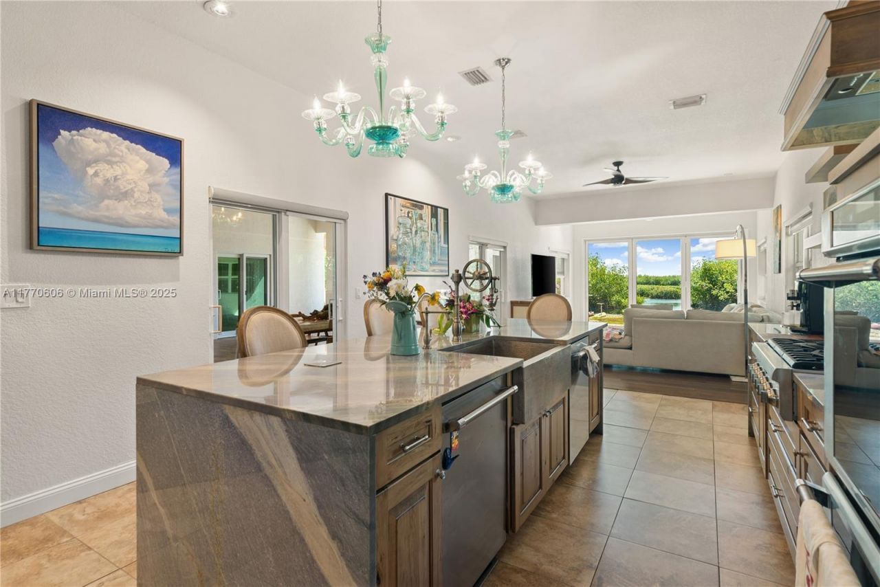 120 Coco Plum Rd S, Key Largo, FL 33037 Photo