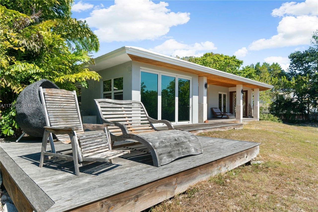 120 Coco Plum Rd S, Key Largo, FL 33037 Photo