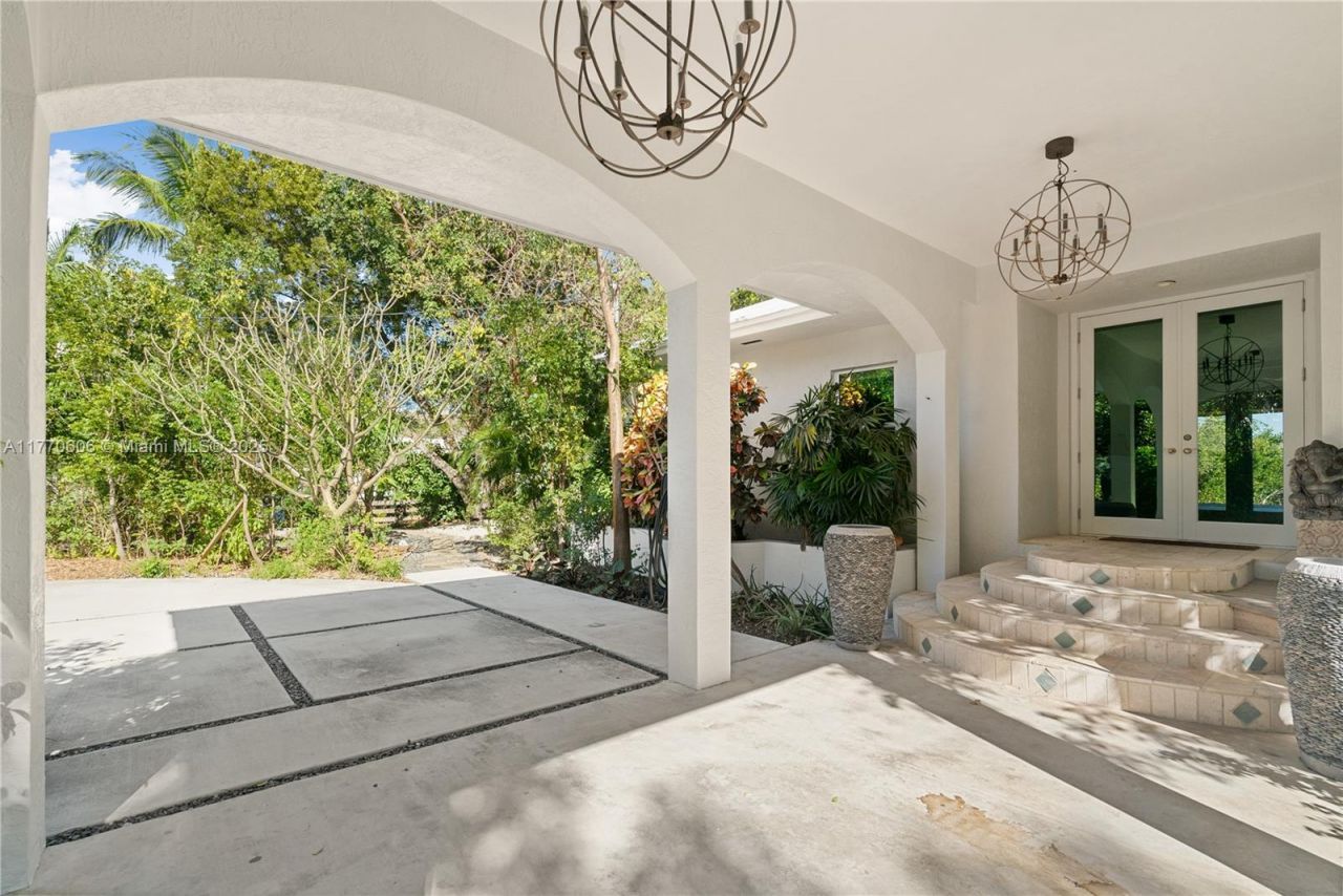 120 Coco Plum Rd S, Key Largo, FL 33037 Photo