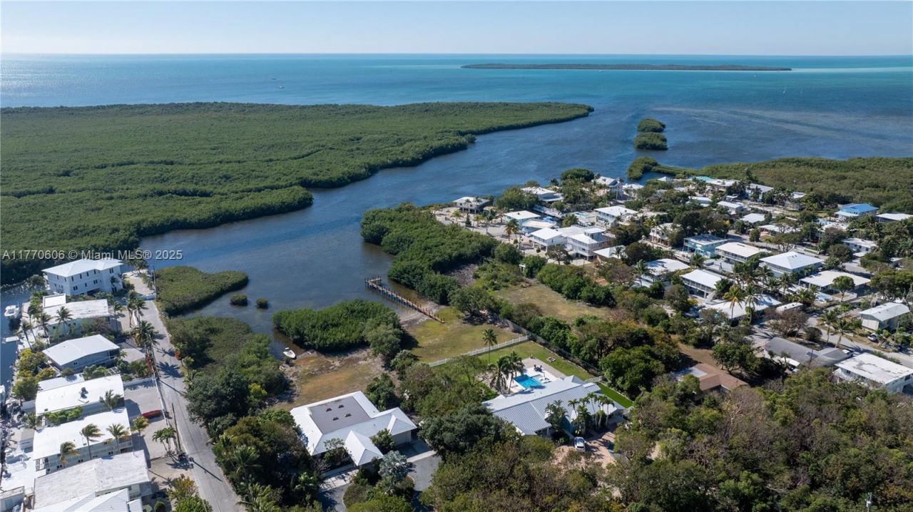 120 Coco Plum Rd S, Key Largo, FL 33037 Photo