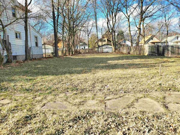 821 Island Avenue, ROCKFORD, IL 61102