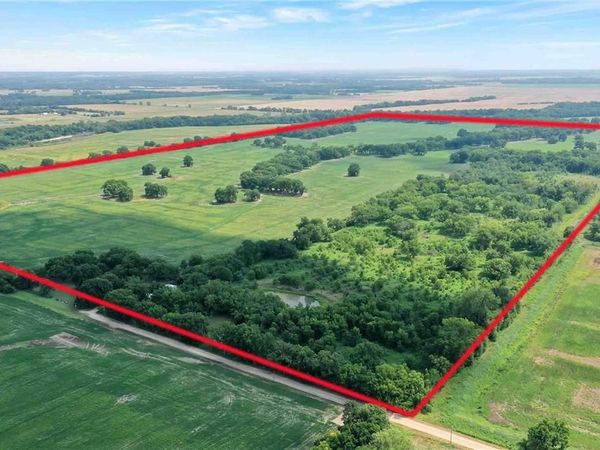 22155 70th Road, St. Paul, KS 66771