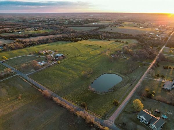 992 Bennett Road, Howe, TX 75459