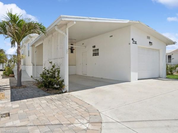 12 Nancy LN, FORT MYERS BEACH, FL 33931
