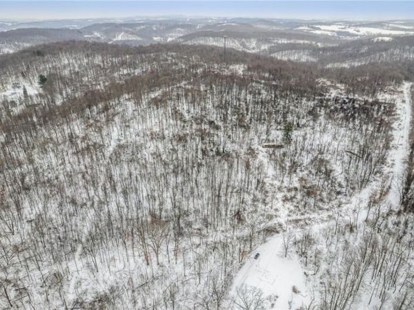 234 Swartz Rd, Hunker, PA 15639