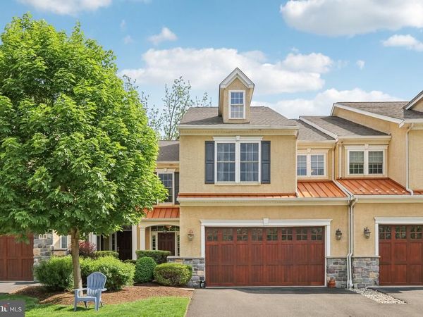 117 CARRIAGE COURT, PLYMOUTH MEETING, PA 19462