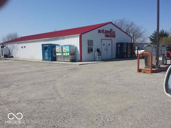 5185 E Us Highway 50, Butlerville, IN 47223
