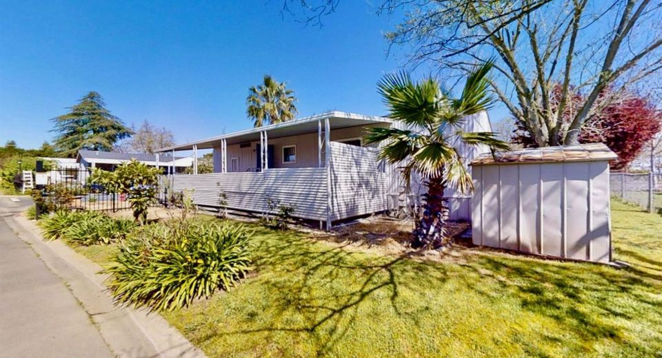 12 Commodore Ct, Sacramento, CA 95838 Photo