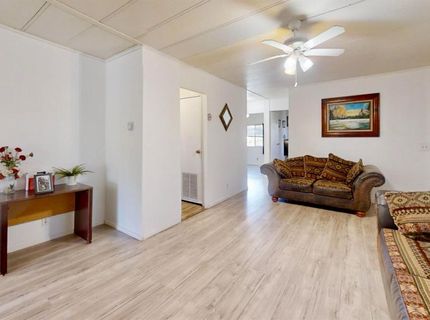 12 Commodore Ct, Sacramento, CA 95838 Photo