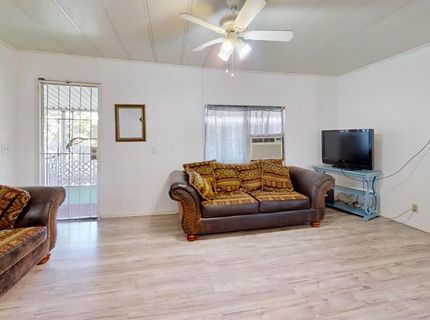 12 Commodore Ct, Sacramento, CA 95838 Photo