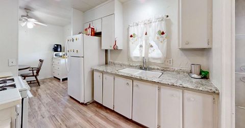 12 Commodore Ct, Sacramento, CA 95838 Photo