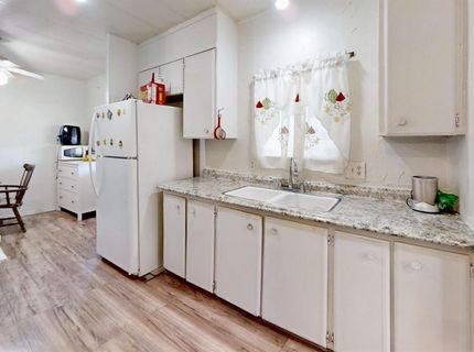 12 Commodore Ct, Sacramento, CA 95838 Photo