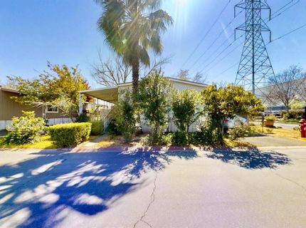 12 Commodore Ct, Sacramento, CA 95838 Photo