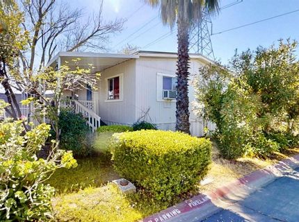 12 Commodore Ct, Sacramento, CA 95838 Photo