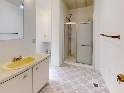 12 Commodore Ct, Sacramento, CA 95838 Photo