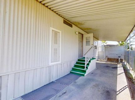 12 Commodore Ct, Sacramento, CA 95838 Photo