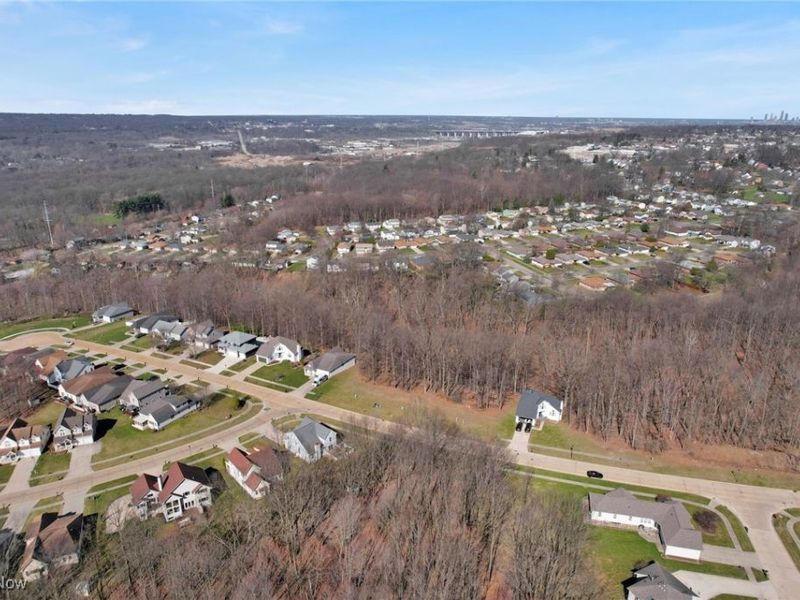 6378 Valley Ranch Drive, Garfield Heights, OH 44125 Photo 9