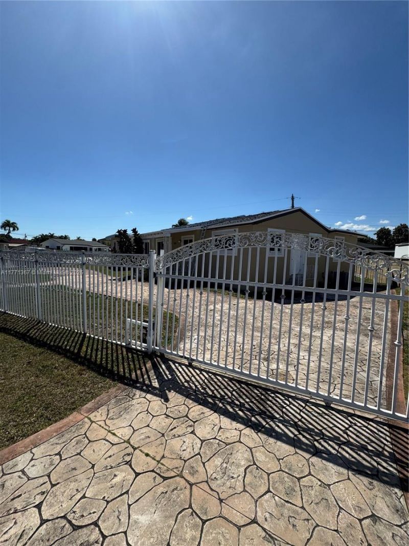 1730 SW 72nd Ct, Miami, FL 33155 Photo