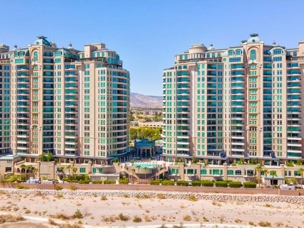 9101 Alta Drive, Unit 18, Las Vegas, NV 89145