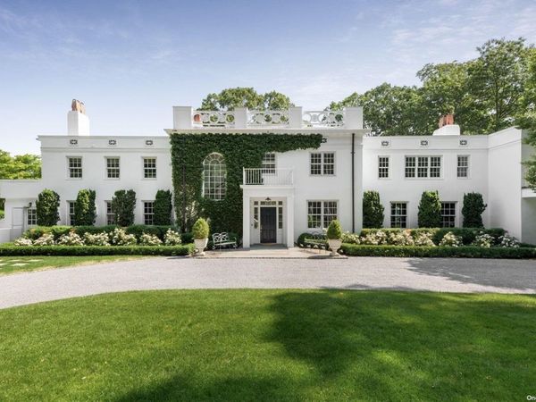 211 Sunset Road, Laurel Hollow, NY 11771