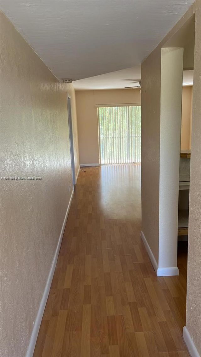 8060 Fairview Dr, Unit 208, Tamarac, FL 33321 Photo