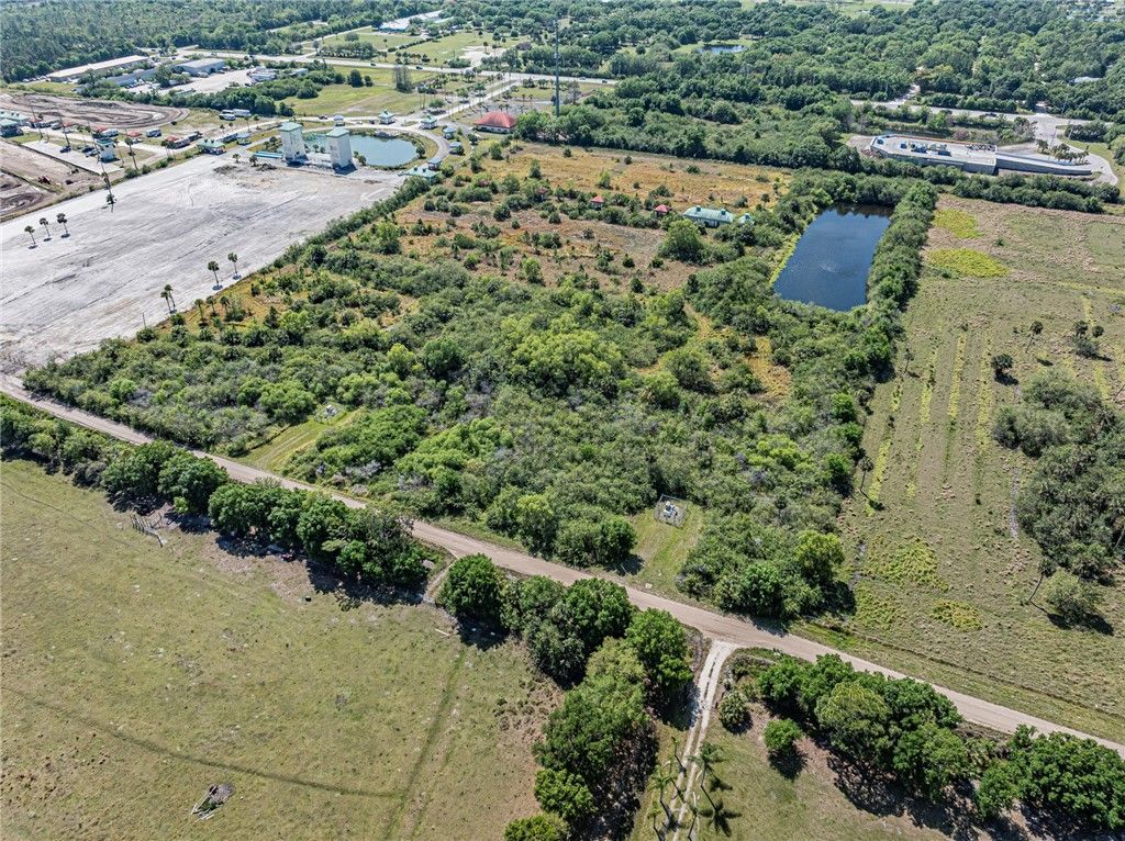 9555 Mesa Park C Boulevard, Fellsmere, FL 32948 Photo