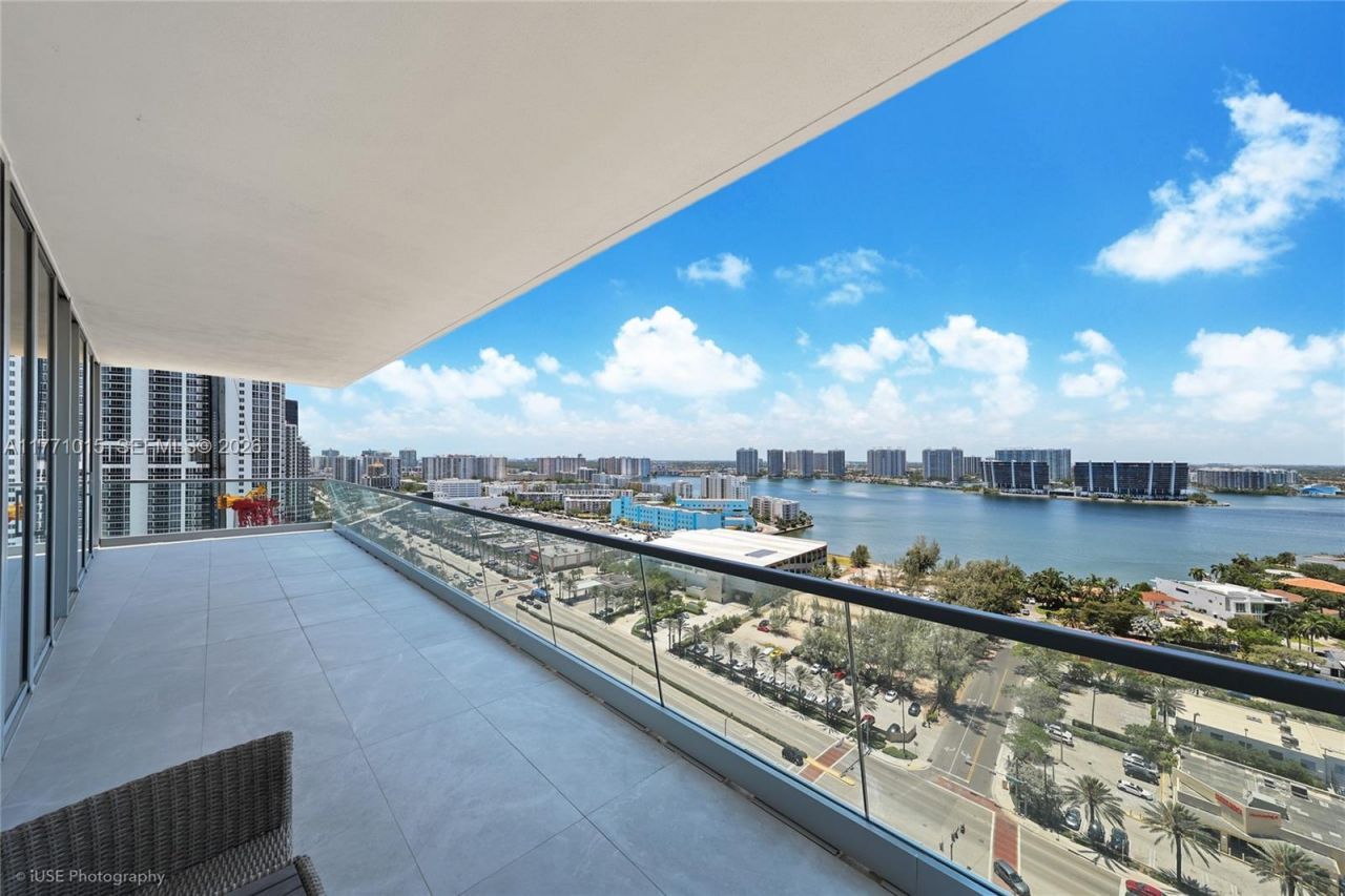 18501 Collins Ave, Unit 1804 Ready, Sunny Isles Beach, FL 33160 Photo
