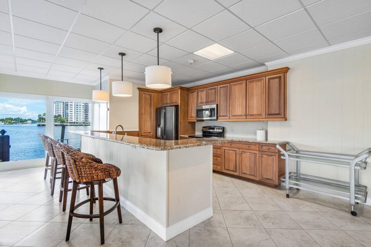 400 Seasage Drive, Unit 904, Delray Beach, FL 33483 Photo