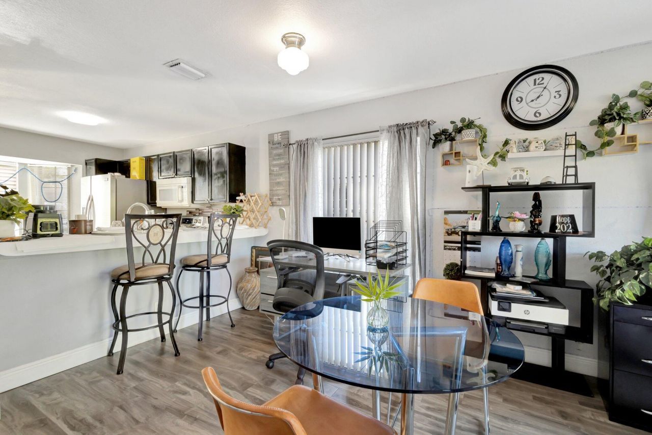 87 Pheasant Run Boulevard, West Palm Beach, FL 33415 Photo