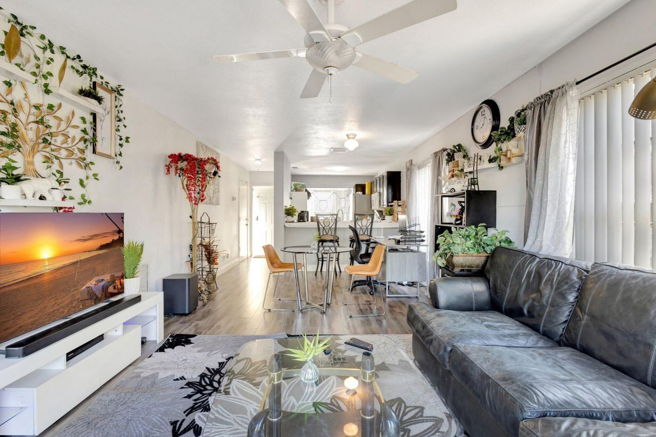 87 Pheasant Run Boulevard, West Palm Beach, FL 33415 Photo