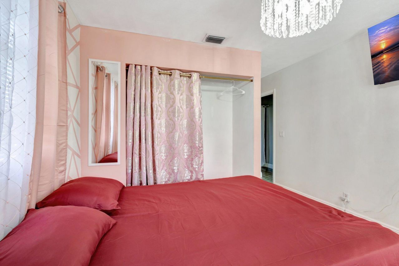 87 Pheasant Run Boulevard, West Palm Beach, FL 33415 Photo