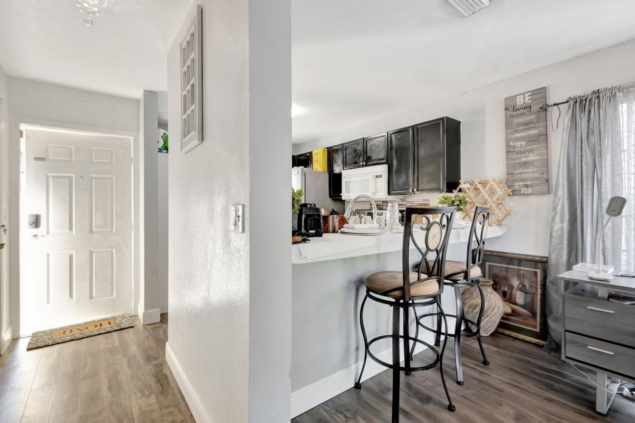 87 Pheasant Run Boulevard, West Palm Beach, FL 33415 Photo