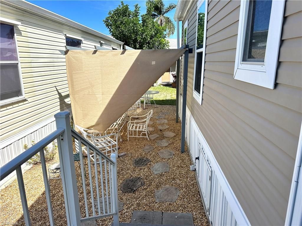 4520 Split Log Ln E, Estero, FL 33928 Photo