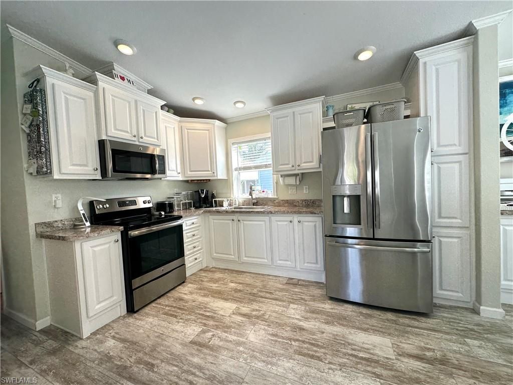 4520 Split Log Ln E, Estero, FL 33928 Photo