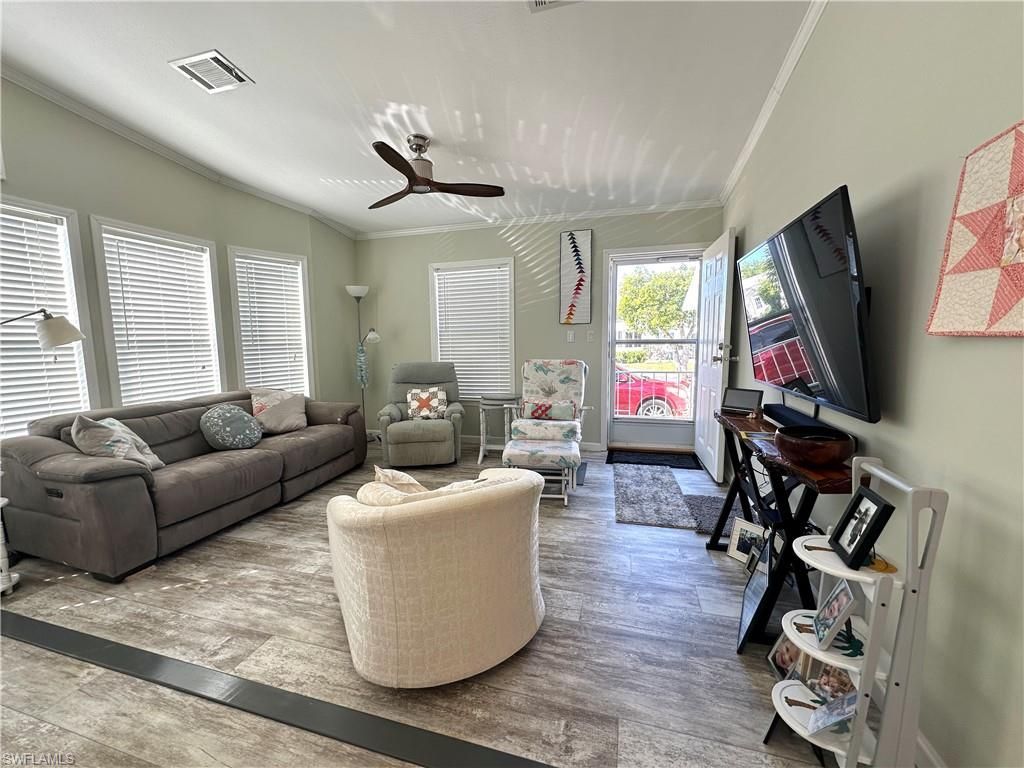 4520 Split Log Ln E, Estero, FL 33928 Photo