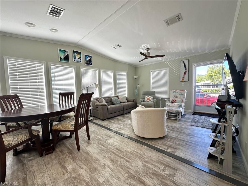 4520 Split Log Ln E, Estero, FL 33928 Photo