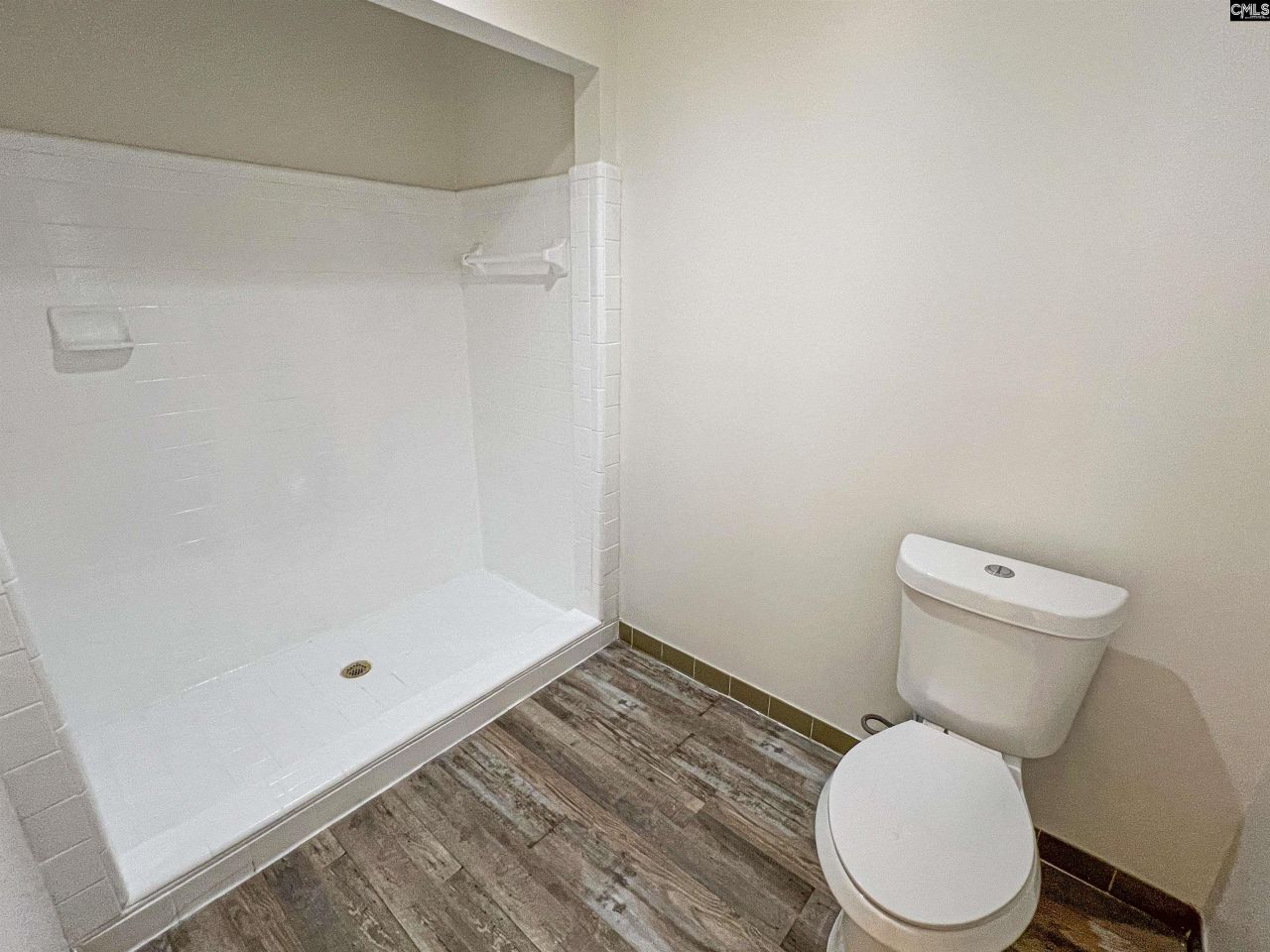 101 Norse Way Photo 33