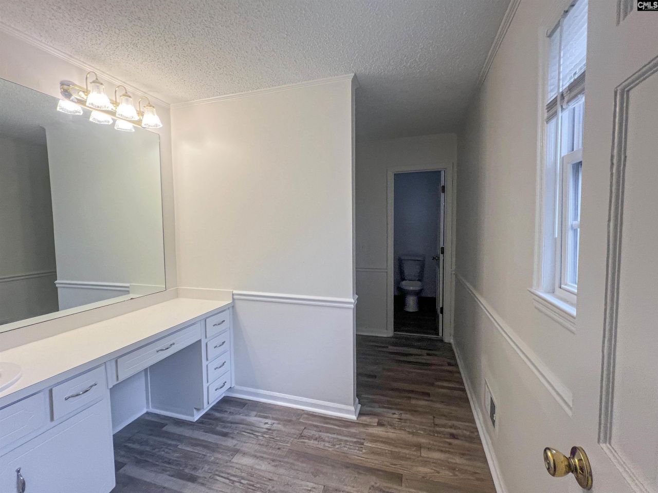 101 Norse Way Photo 37