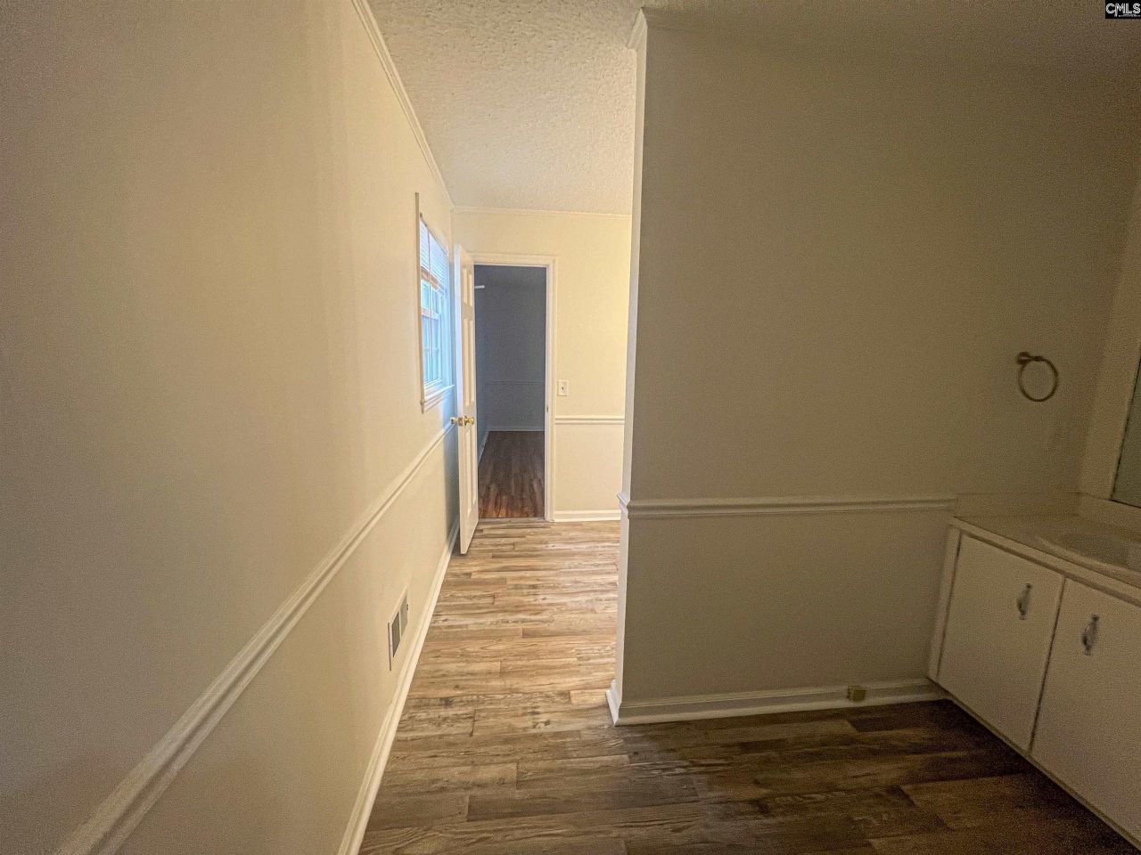 101 Norse Way Photo 38