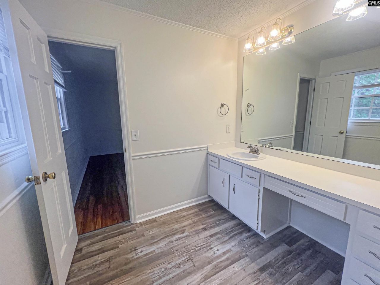 101 Norse Way Photo 40